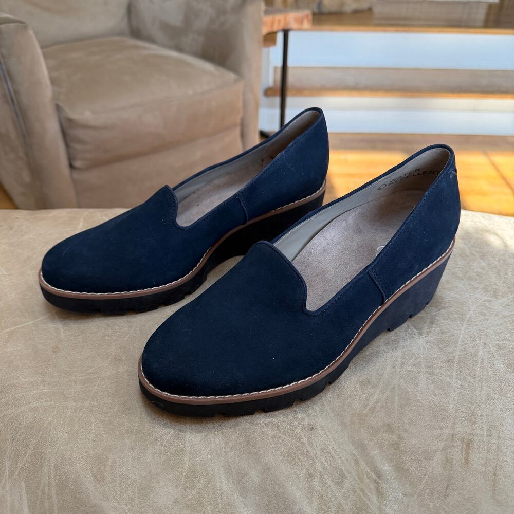 Vionic Willa Wedge Sandals – Navy Suede - Picture 10 of 14